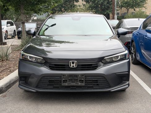 Used 2022 Honda Civic EX image 2