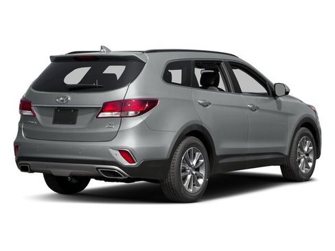 Used 2017 Hyundai Santa Fe SE FWD image 5