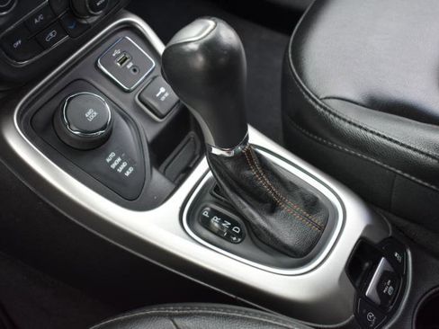 Used 2018 Jeep Compass Latitude w/ Popular Equipment Group AWD/4WD image 35