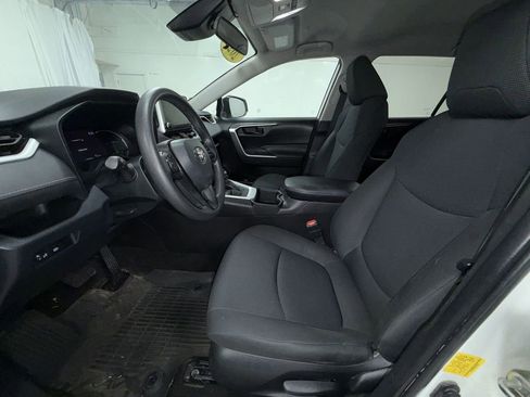 Used 2023 Toyota RAV4 LE image 13