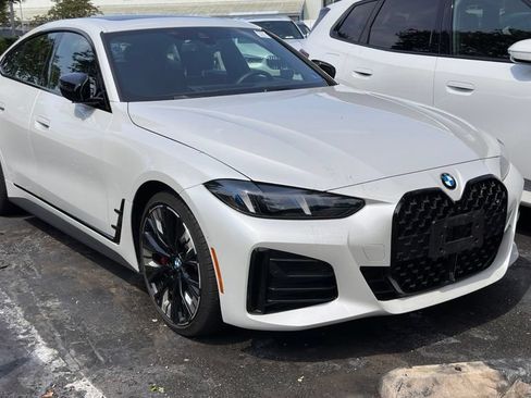 Used 2025 BMW 430i w/ M Sport Package RWD image 1