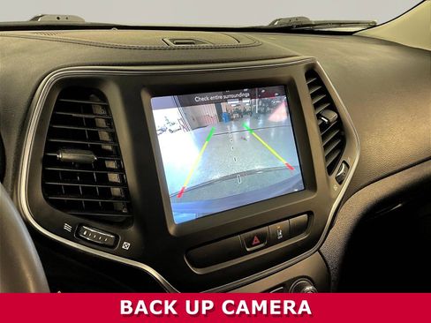 Used 2022 Jeep Cherokee Latitude Lux FWD image 13