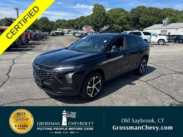Used 2024 Chevrolet Trax RS w/ Sunroof Package FWD image 4
