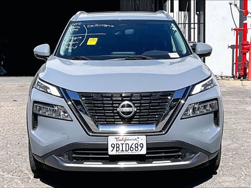 Used 2022 Nissan Rogue SL w/ SL Premium Package FWD image 2