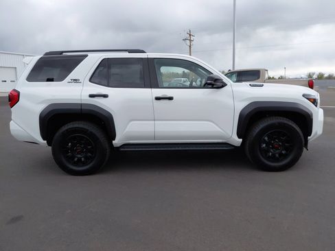 New 2025 Toyota 4Runner TRD Off-Road Premium AWD/4WD image 2