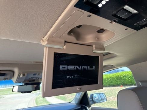 Used 2019 GMC Yukon XL Denali w/ Denali Ultimate Package image 14