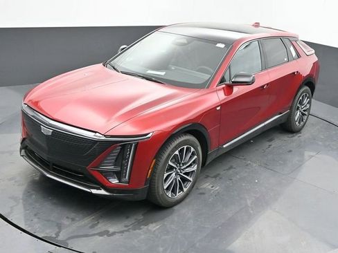 New 2025 Cadillac Lyriq Sport image 35