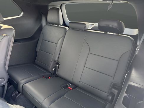 Used 2025 Buick Enclave Sport Touring image 12