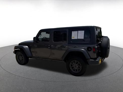 Used 2025 Jeep Wrangler Unlimited Sport AWD/4WD image 7