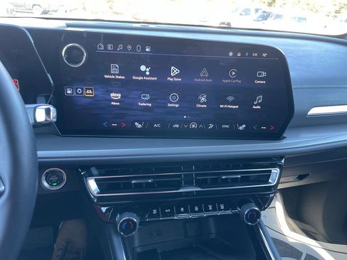 Certified 2025 Chevrolet Traverse LT image 20