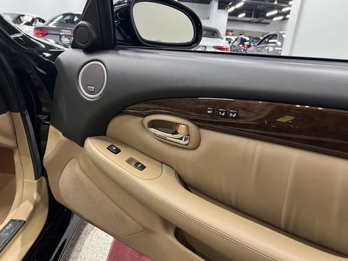 Used 2006 Lexus SC 430 Convertible image 35