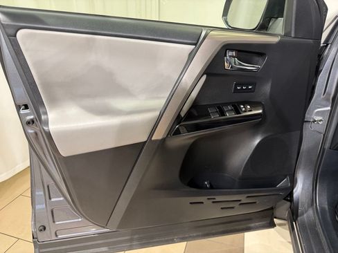 Certified 2018 Toyota RAV4 Limited AWD/4WD image 16