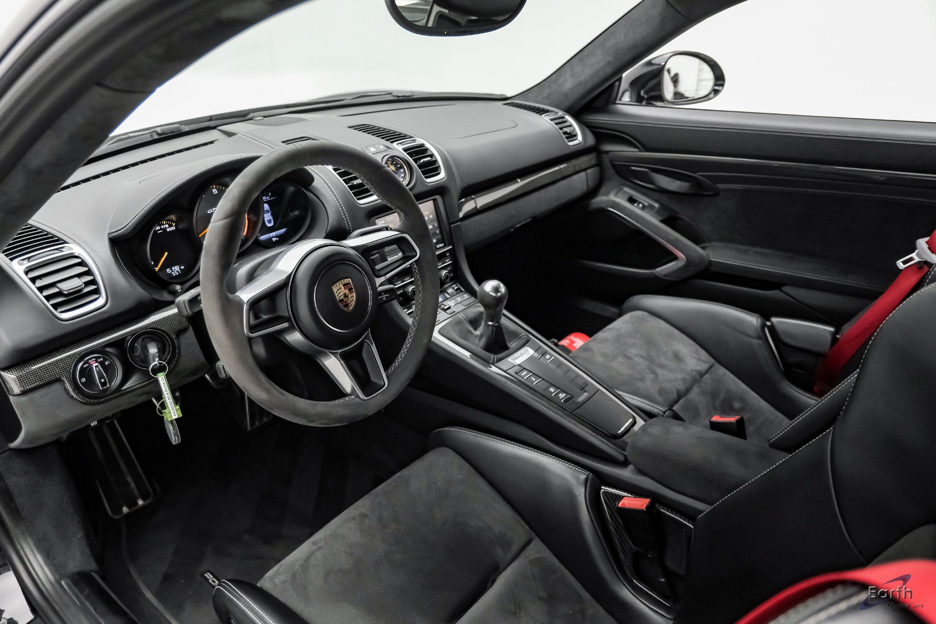 Used 2016 Porsche Cayman GT4 RWD image 3
