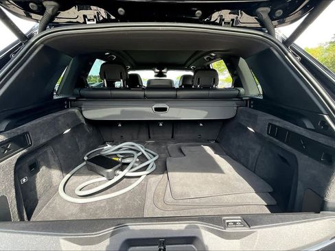 Used 2024 BMW X5 xDrive50e AWD/4WD image 23