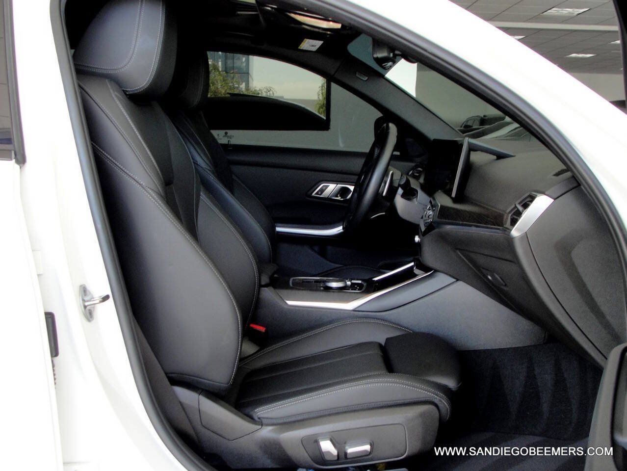 Used 2023 BMW 330i Sedan w/ M Sport Package RWD image 37