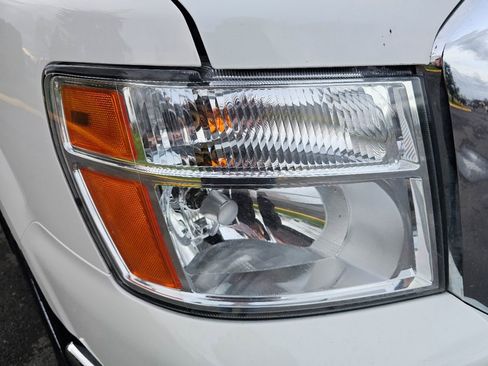 Used 2019 Nissan NV 3500 SL w/ Navigation Package image 7