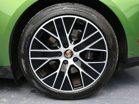 Used 2023 Porsche Taycan image 11