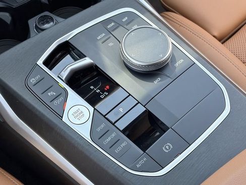 Certified 2024 BMW 330i Sedan w/ M Sport Package RWD image 31