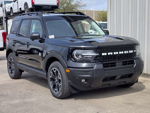 New 2026 Ford Bronco Sport Outer Banks w/ Outer Banks Tech Package+ AWD/4WD image 2