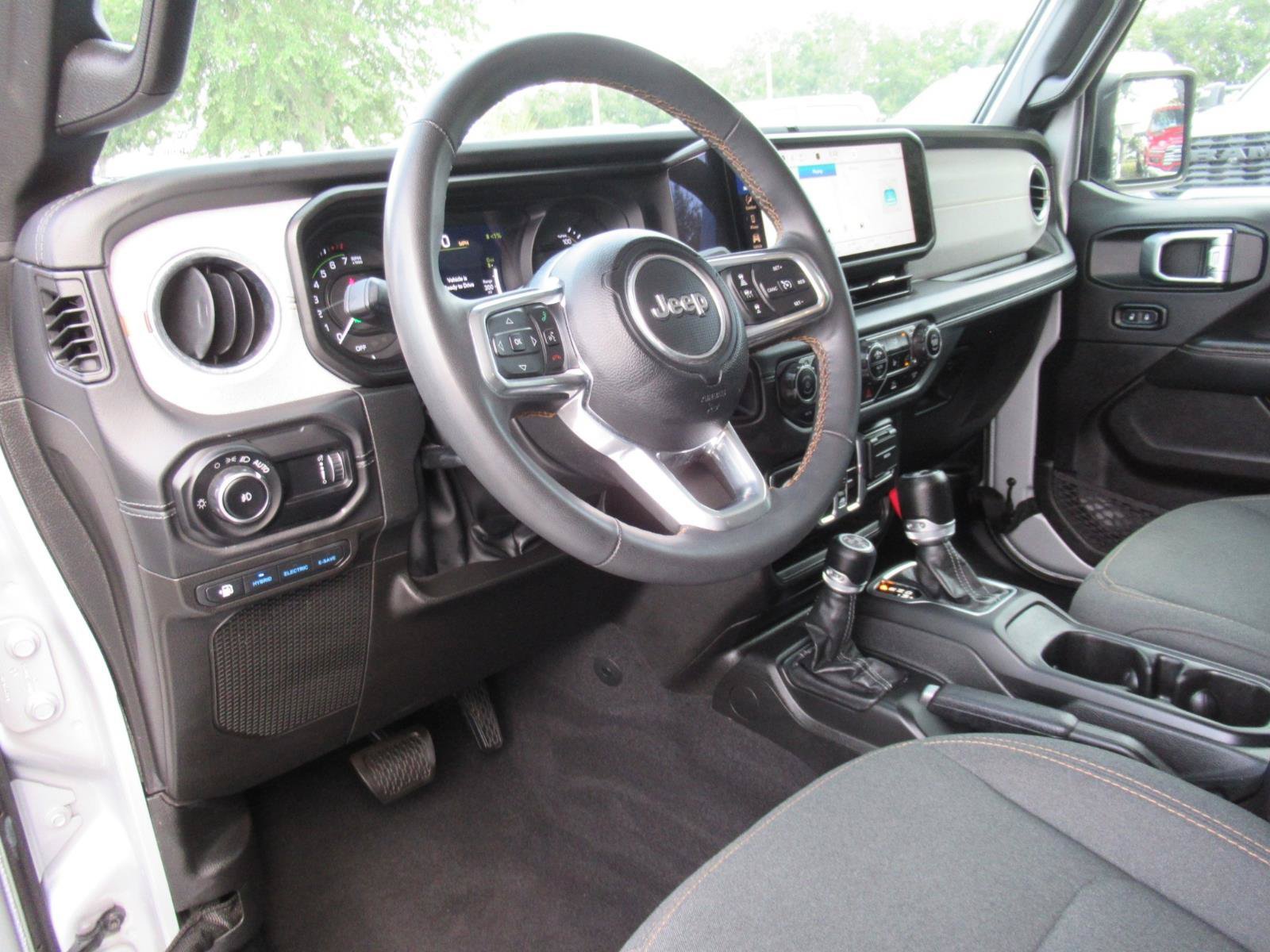 Certified 2024 Jeep Wrangler Unlimited Sahara AWD/4WD image 19