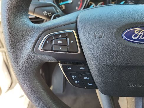 Used 2017 Ford Escape SE w/ Equipment Group 201A image 25