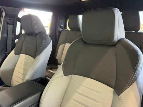 Used 2025 Toyota Tacoma TRD Off-Road image 19