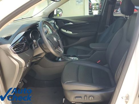 Used 2023 Buick Encore GX Essence w/ Experience Buick Package FWD image 18