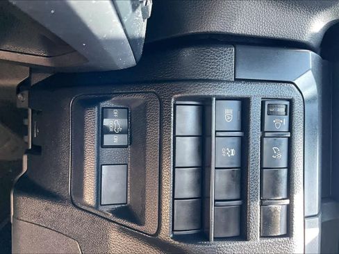Used 2024 Toyota Tacoma SR RWD image 32