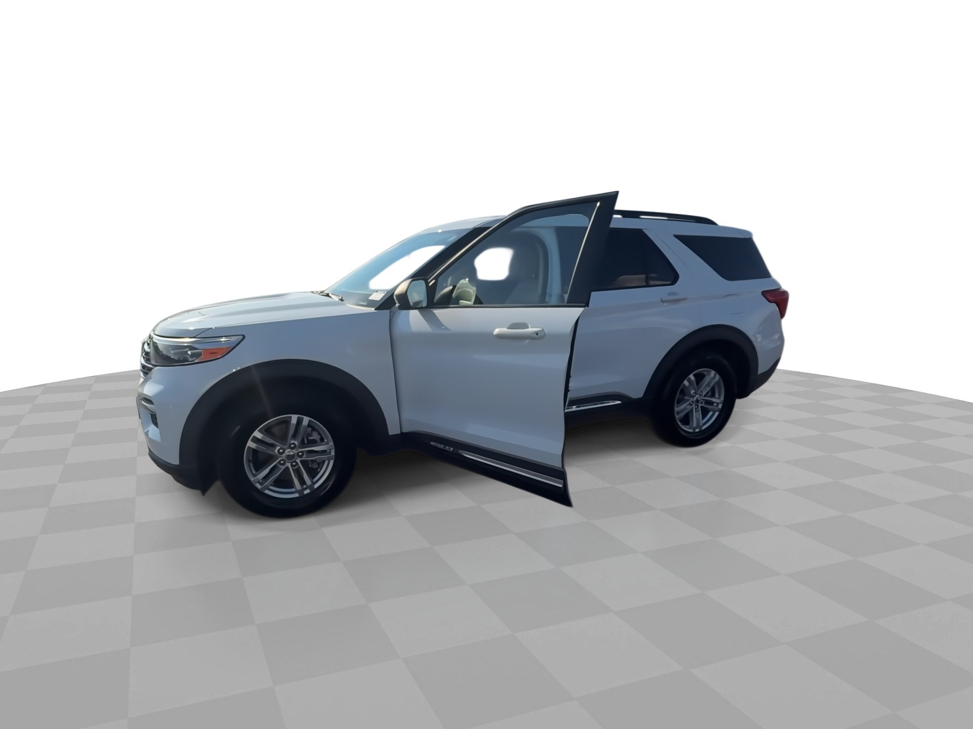 Used 2020 Ford Explorer XLT w/ Equipment Group 202A RWD image 5