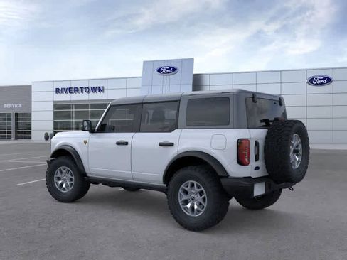 New 2025 Ford Bronco Badlands image 4