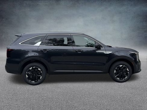 New 2026 Kia Sorento S image 4