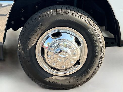 Used 2024 RAM 3500 Tradesman w/ Chrome Appearance Group image 28