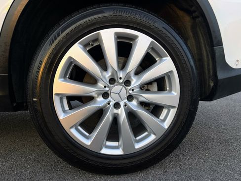 Used 2021 Mercedes-Benz GLC 300 4MATIC image 9