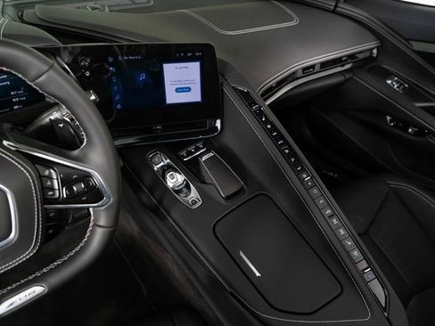 Used 2025 Chevrolet Corvette Z06 w/ Z07 Performance Package image 19