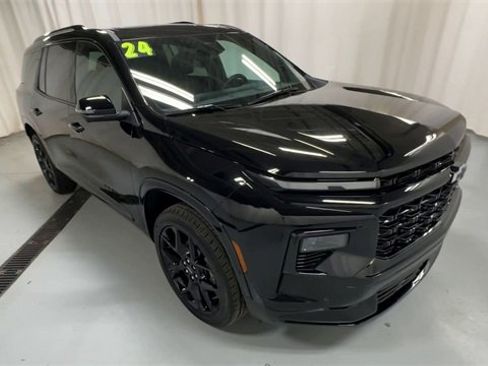 Used 2024 Chevrolet Traverse RS w/ LPO, Floor Liner Package image 2