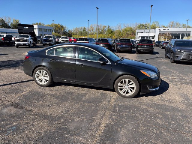 Used 2017 Buick Regal Premium w/ Driver Confidence Package #2 FWD image 15