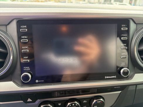 Used 2022 Toyota Tacoma SR5 image 18