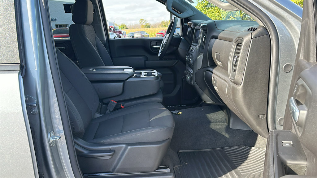 Used 2025 Chevrolet Silverado 2500 Custom AWD/4WD image 32