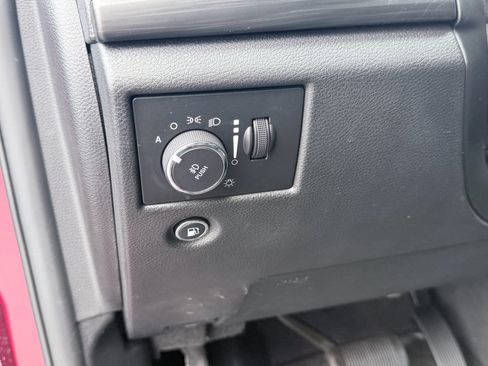 Used 2019 Jeep Grand Cherokee Altitude RWD image 11