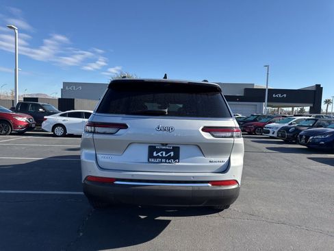 Used 2024 Jeep Grand Cherokee L Limited w/ Luxury Tech Group II image 6