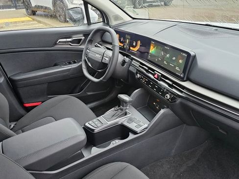 New 2026 Kia Sportage LX FWD image 10