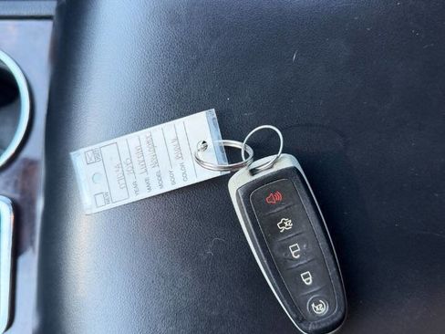 Used 2015 Lincoln Navigator 2WD image 31