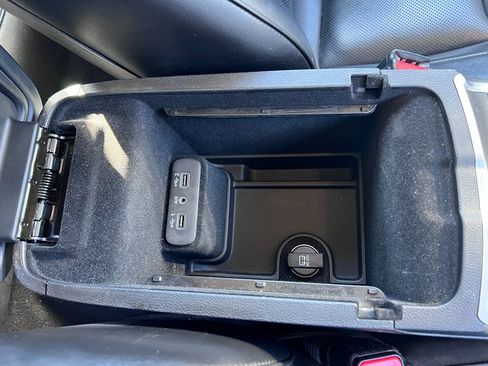 Used 2022 Chrysler 300 Touring L w/ Comfort Group image 25