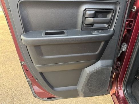 Used 2016 RAM 1500 Express AWD/4WD image 23