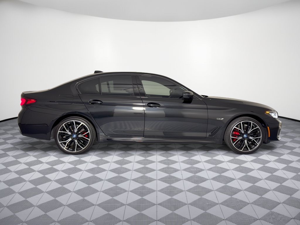 Used 2023 BMW 530e w/ M Sport Package RWD image 8