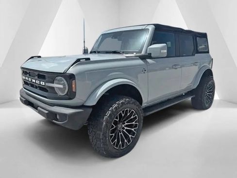 Used 2022 Ford Bronco Outer Banks AWD/4WD image 3