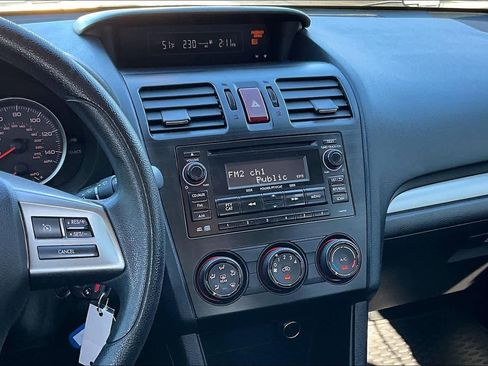 Used 2014 Subaru Crosstrek 2.0i Premium image 6