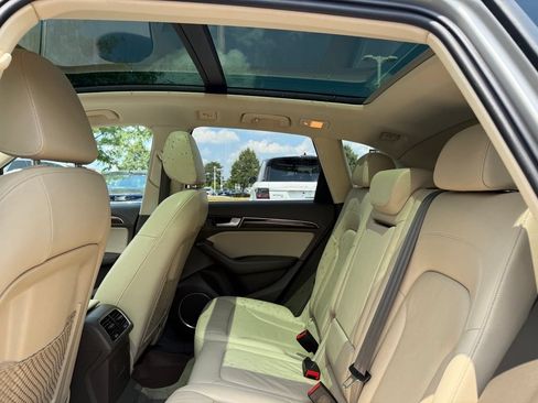 Used 2017 Audi Q5 2.0T Premium Plus w/ Technology Package AWD/4WD image 16