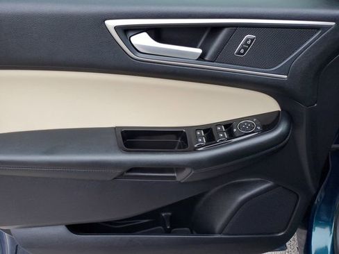 Used 2020 Ford Edge SEL w/ Convenience Package image 16