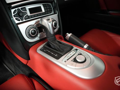 Used 2005 Mercedes-Benz SLR image 30